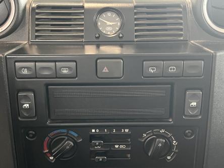 LAND ROVER Defender 90 2.2 TD4 Euro5 soft top Euro5 soft top