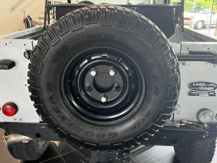 LAND ROVER Defender 90 2.2 TD4 Euro5 soft top Euro5 soft top