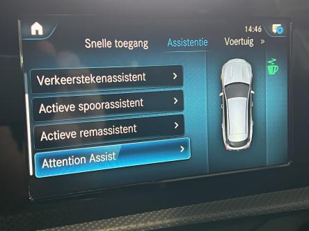 MERCEDES-BENZ CLA 200 SB AMG Mbux, Led, Sfeerverlichting