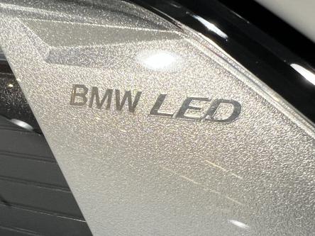 BMW X1 sDrive18i M-Pack 19 Inch, Shadow Line, Camera, Led