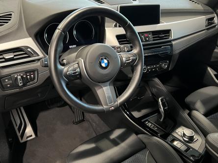 BMW X1 sDrive18i M-Pack 19 Inch, Shadow Line, Camera, Led