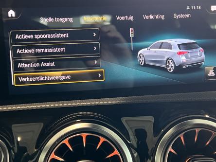 MERCEDES-BENZ A 160 Amg Mbux, DAB, Sfeerverlichting