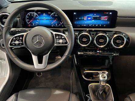 MERCEDES-BENZ A 160 Progressive Panorama, Led, Dodehoek Assist, DAB