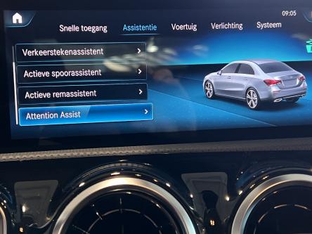 MERCEDES-BENZ A 180 Progressive Trekhaak, DAB, Mbux, Led