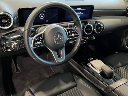 MERCEDES-BENZ A 180 Progressive Trekhaak, DAB, Mbux, Led