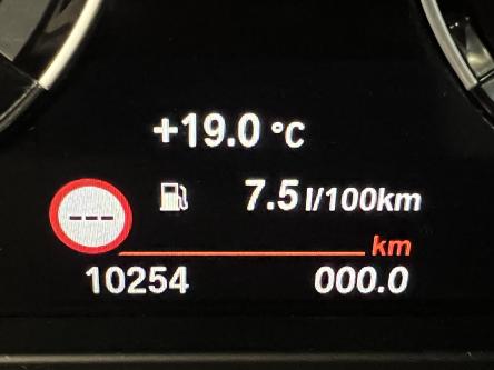 BMW X1 sDrive20i M-Pack Panorama, Head-Up Display, Trekhaak, Led