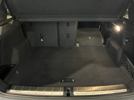 BMW X1 sDrive20i M-Pack Panorama, Head-Up Display, Trekhaak, Led