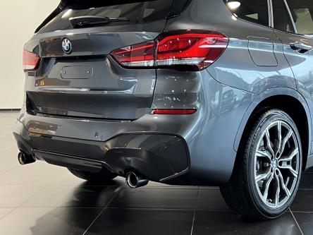 BMW X1 sDrive20i M-Pack Panorama, Head-Up Display, Trekhaak, Led