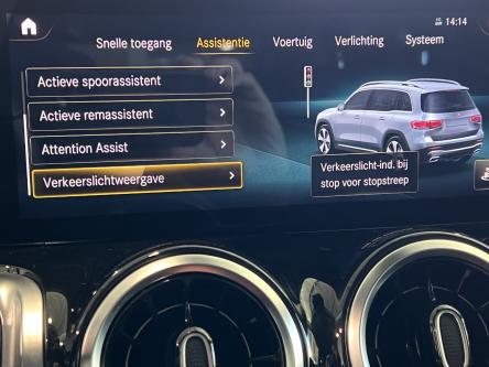 MERCEDES-BENZ GLB 180 AMG Mbux, Led, DAB, Apple Carplay