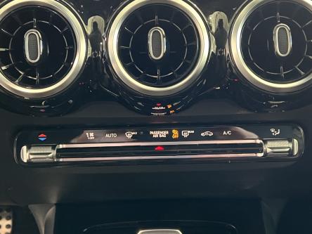 MERCEDES-BENZ GLB 180 AMG Mbux, Led, DAB, Apple Carplay