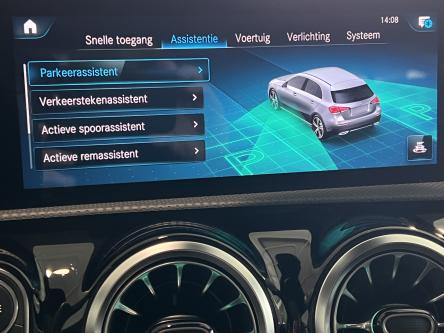 MERCEDES-BENZ A 180 Progressive Night Pack, Panorama, Sfeerverlichting, DAB