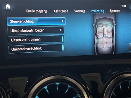 MERCEDES-BENZ A 180 Progressive Night Pack, Panorama, Sfeerverlichting, DAB