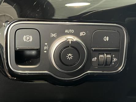 MERCEDES-BENZ A 180 Progressive Night Pack, Panorama, Sfeerverlichting, DAB