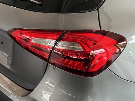 MERCEDES-BENZ A 180 Progressive Night Pack, Panorama, Sfeerverlichting, DAB