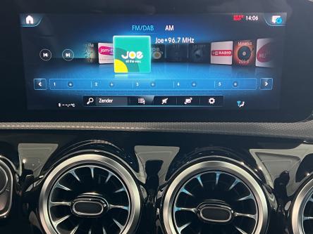 MERCEDES-BENZ A 180 Progressive Night Pack, Panorama, Sfeerverlichting, DAB