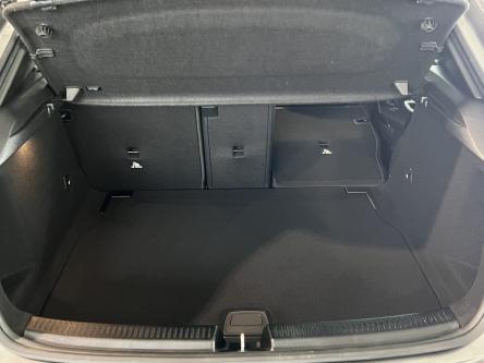 MERCEDES-BENZ A 180 Progressive Night Pack, Panorama, Sfeerverlichting, DAB