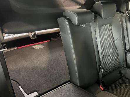 MERCEDES-BENZ A 180 Progressive Night Pack, Panorama, Sfeerverlichting, DAB