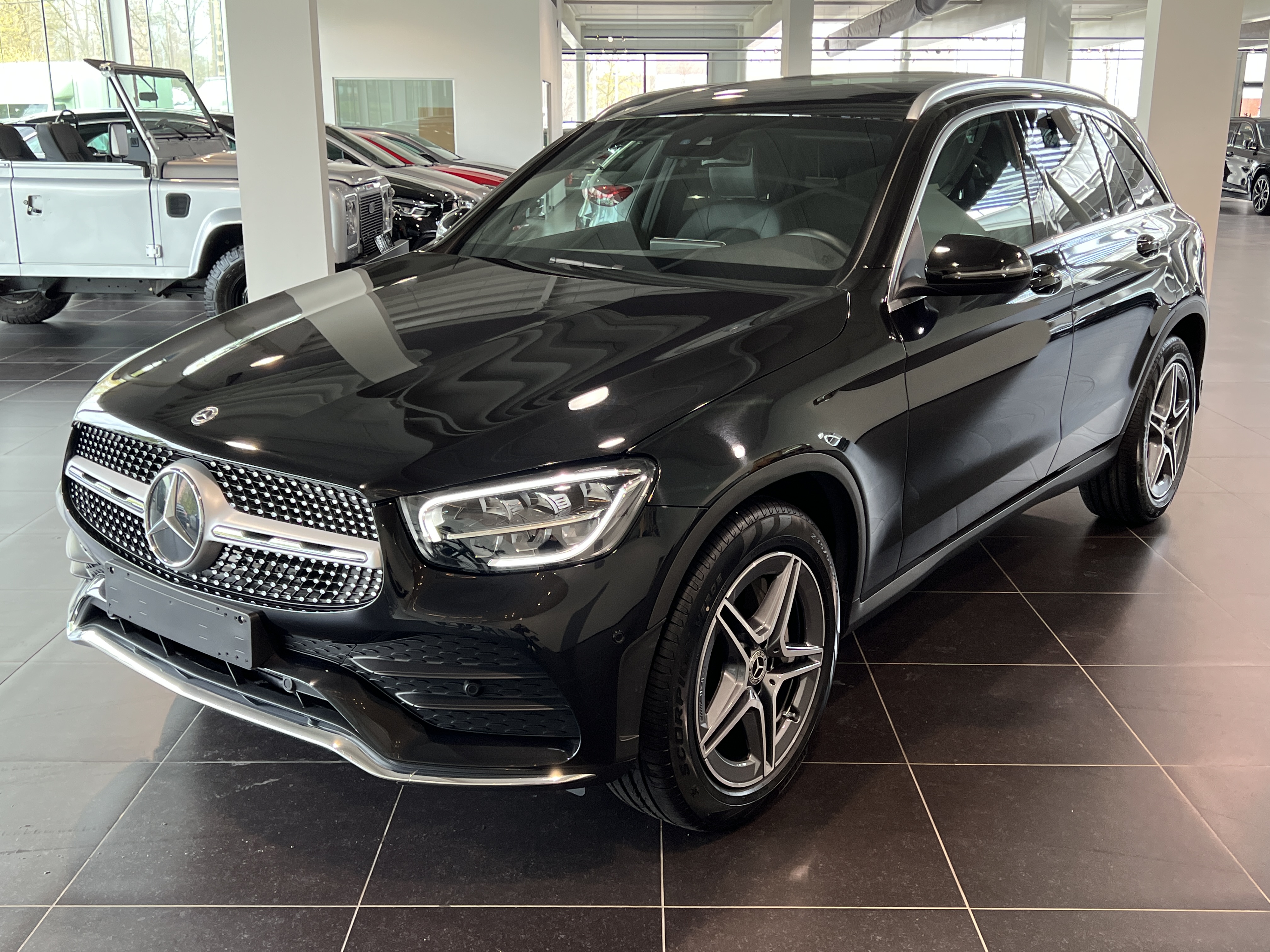 MERCEDES-BENZ GLC 200 4M Amg Panorama, Trekhaak, Widescreen, Led, DAB