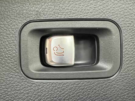 MERCEDES-BENZ GLC 200 4M Amg Panorama, Trekhaak, Widescreen, Led, DAB