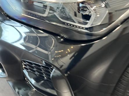 BMW X1 sDrive18i M-Pack Panorama, Head-Up Display, Trekhaak, Led