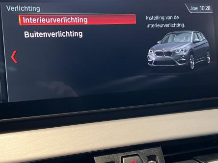 BMW X1 sDrive18i M-Pack Panorama, Head-Up Display, Trekhaak, Led