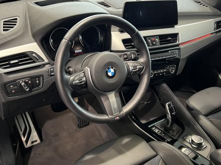 BMW X1 sDrive18i M-Pack Panorama, Head-Up Display, Trekhaak, Led