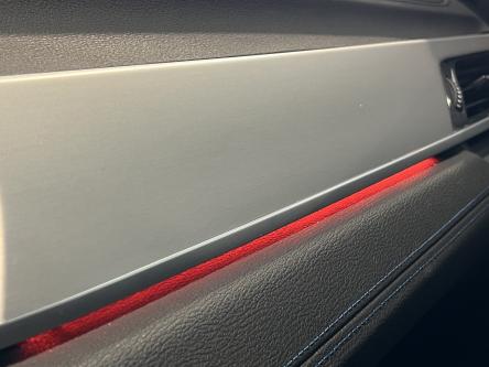 BMW X1 sDrive18i M-Pack Panorama, Head-Up Display, Trekhaak, Led
