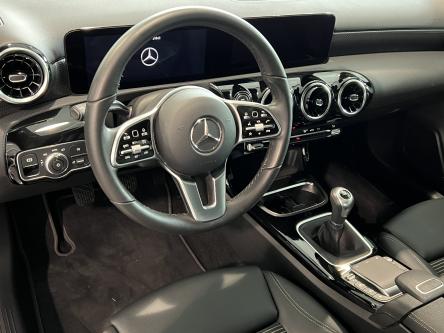MERCEDES-BENZ A 180 Progressive Panorama, Doedehoeks Assist, Led, DAB