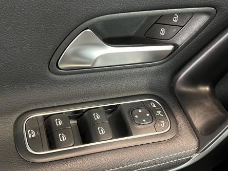 MERCEDES-BENZ A 180 Progressive Panorama, Doedehoeks Assist, Led, DAB