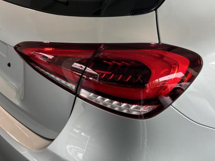 MERCEDES-BENZ A 180 Progressive Panorama, Doedehoeks Assist, Led, DAB