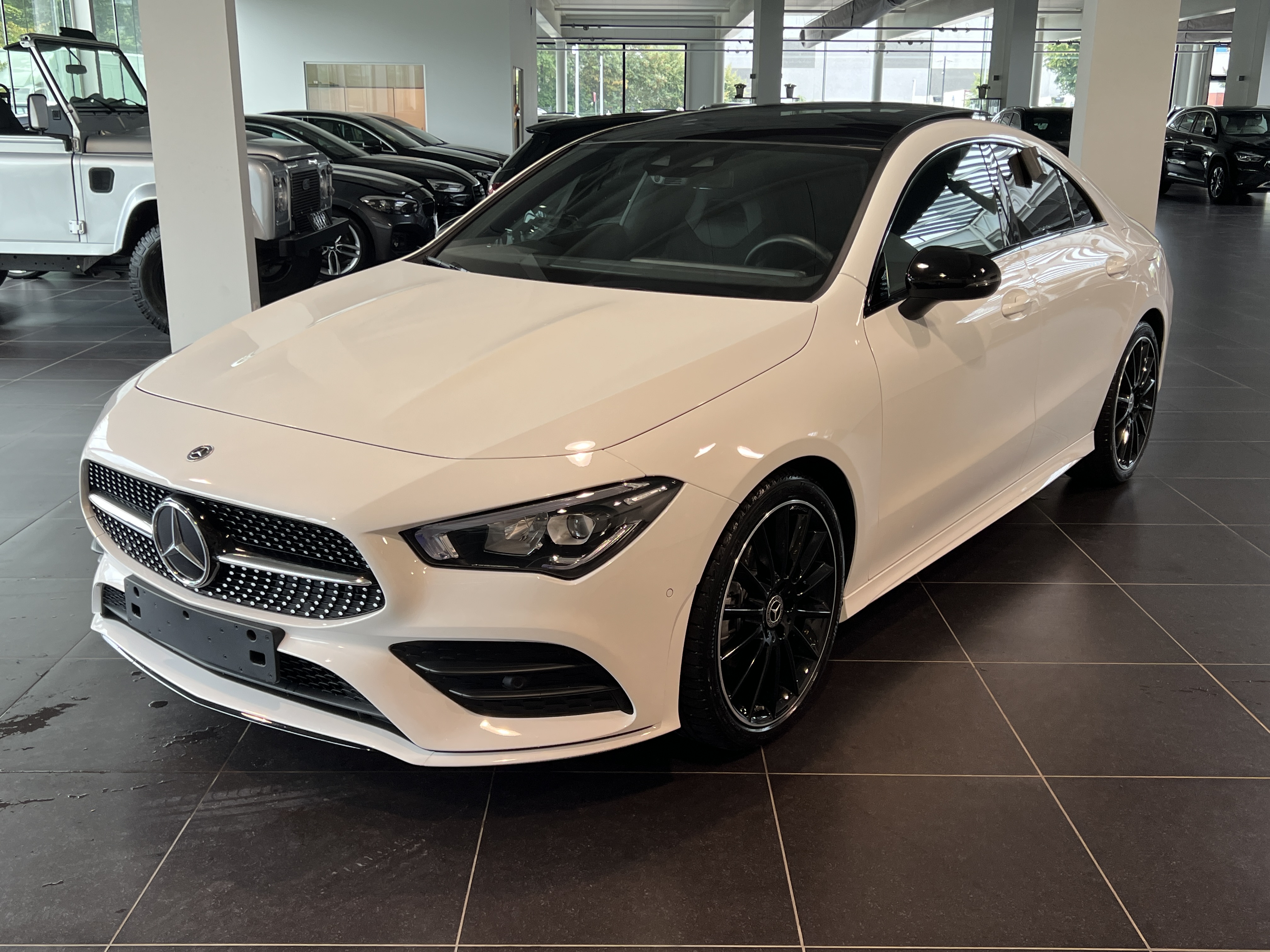 MERCEDES-BENZ CLA 180 AMG Panorama, Night Pack, Mbux, 19 Inch Alu, Led