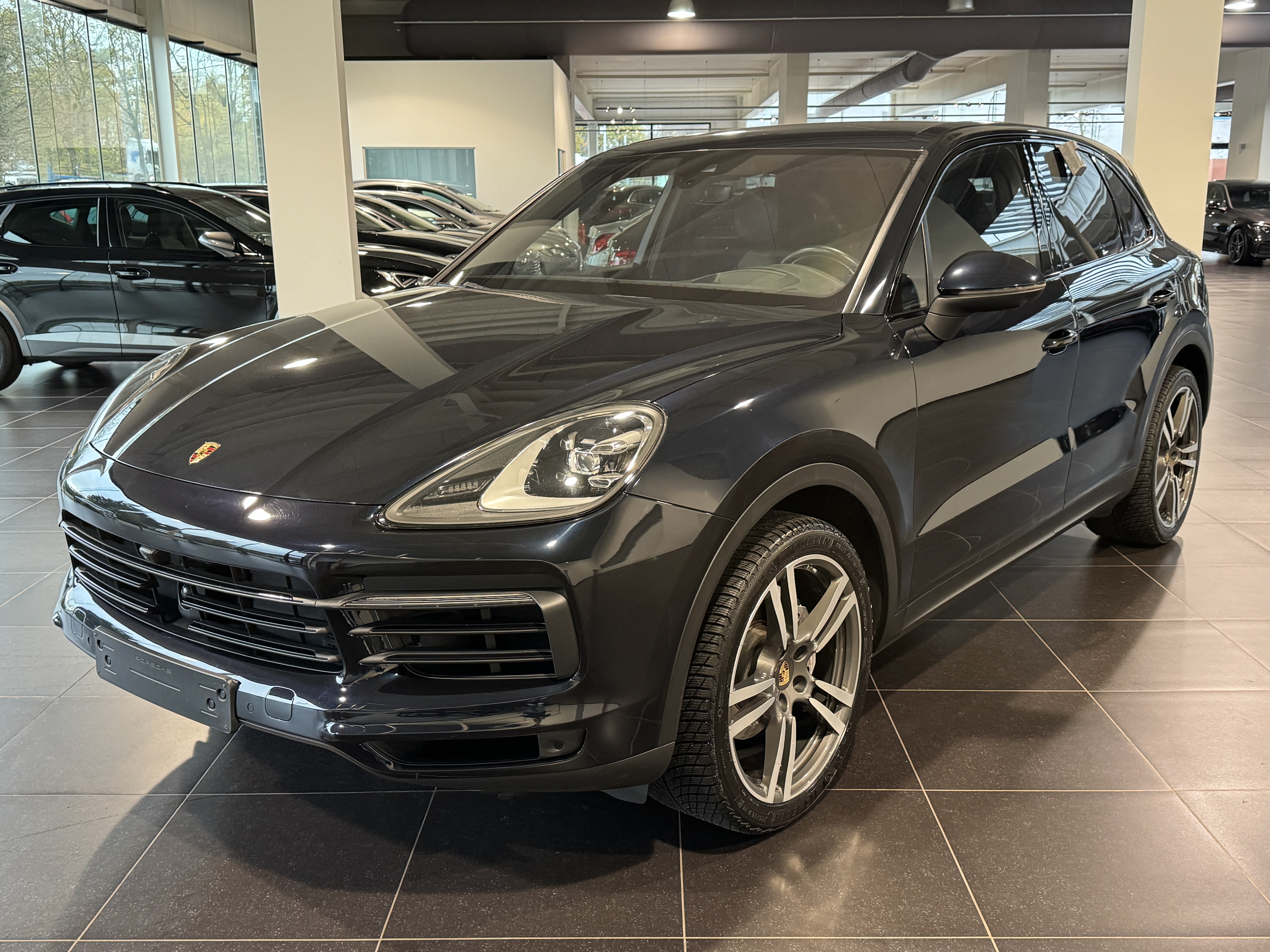 PORSCHE Cayenne 3.0 V6 Air Suspension, Rear Axxle Steering, 360 Camera, Head-Up Display