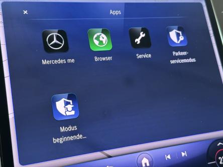 MERCEDES-BENZ EQE 300 Amg Night Pack, Burmester Sound, Digital Light, Camera, Mbux
