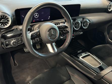 MERCEDES-BENZ A 250 e Amg Night PAck, Burmester Sound, Trekhaak, Led, Mbux