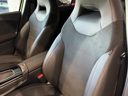 MERCEDES-BENZ A 250 e Amg Night PAck, Burmester Sound, Trekhaak, Led, Mbux