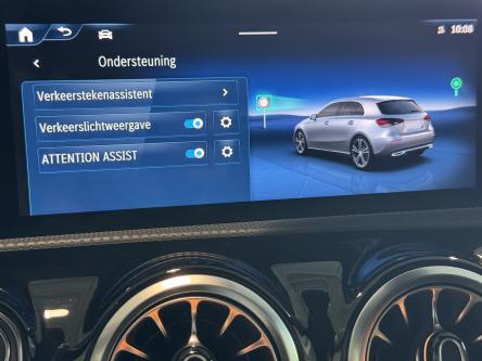MERCEDES-BENZ A 250 e Amg Night PAck, Burmester Sound, Trekhaak, Led, Mbux