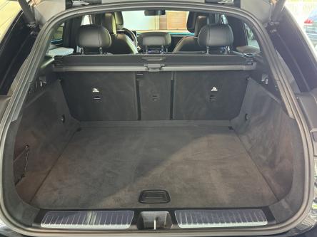 MERCEDES-BENZ EQE SUV 300 Advanced Panorama, Distronic, Burmester Sound, Digital Light