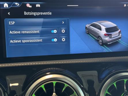 MERCEDES-BENZ A 180 Amg Night Pack, Panorama, Mbux, Led, DAB