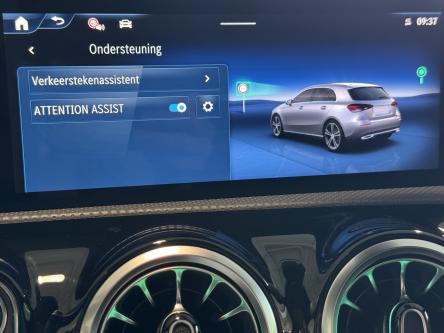 MERCEDES-BENZ A 180 Amg Night Pack, Panorama, Mbux, Led, DAB