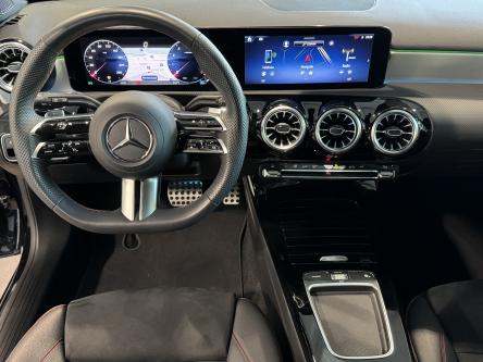 MERCEDES-BENZ A 180 Amg Panorama, Mbux, Led, DAB, Widescreen