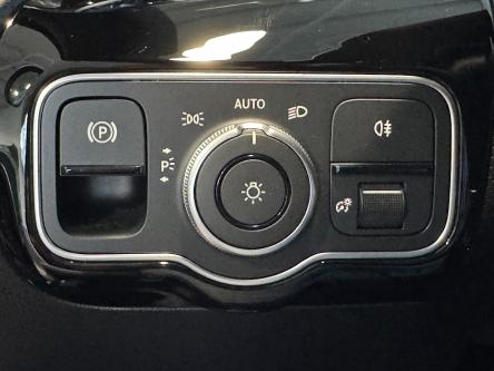 MERCEDES-BENZ A 250 e Progressive Panorama, Dodehoeks Assist, Mbux, DAB, Led
