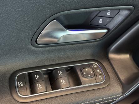 MERCEDES-BENZ A 250 e Progressive Panorama, Dodehoeks Assist, Mbux, DAB, Led