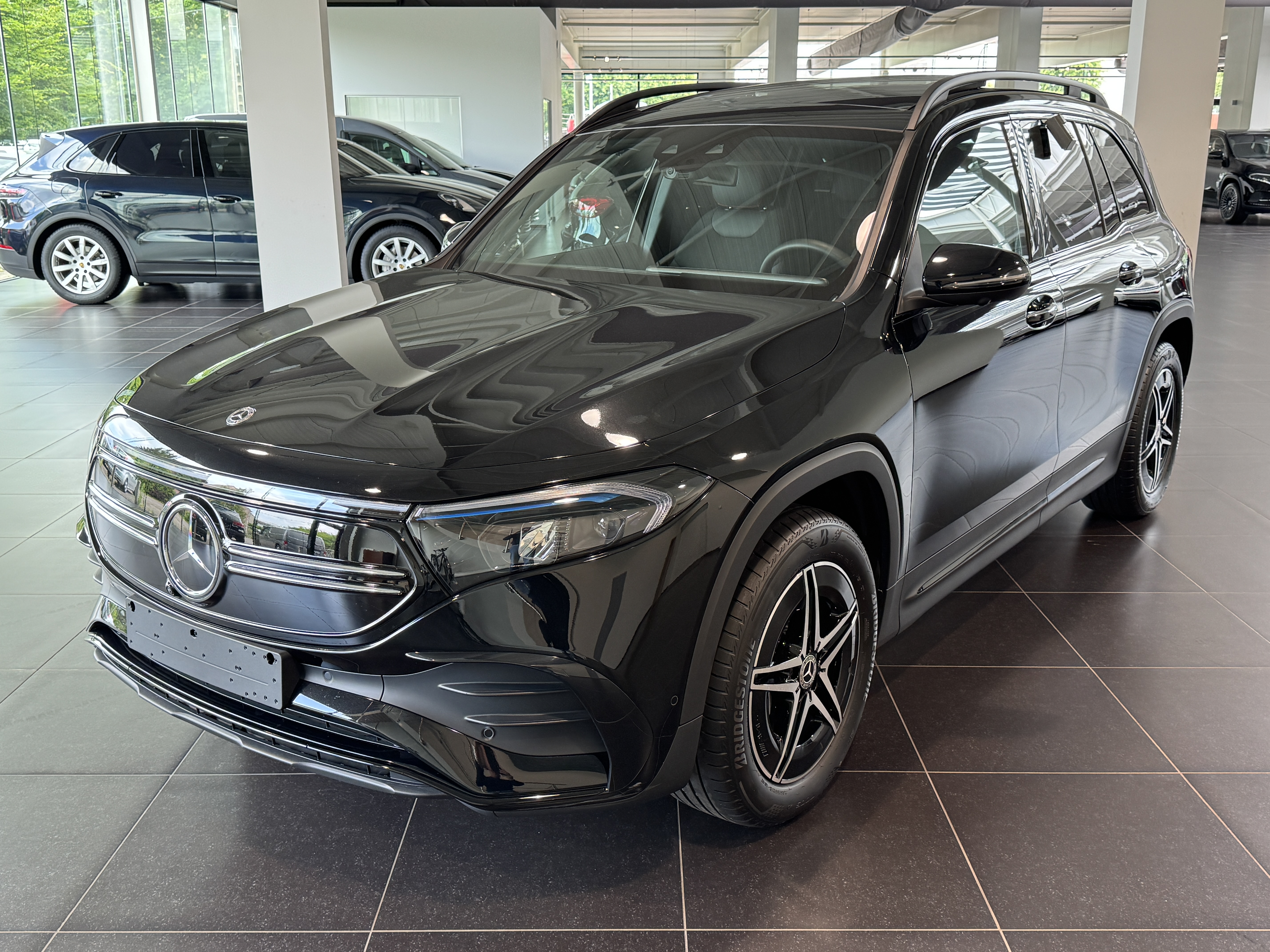 MERCEDES-BENZ EQB 250 Amg Night Pack, Panorama, 360 Camera, Burmester Sound, Distronic