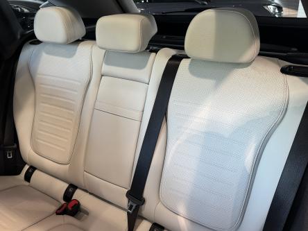MERCEDES-BENZ GLC 300 e 4M AMG Panorama, Burmester Sound, 360 Camera, Distronic