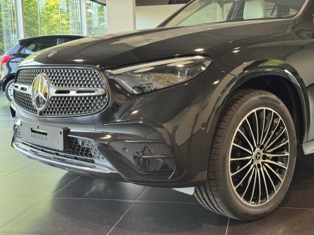 MERCEDES-BENZ GLC 300 e 4M AMG Panorama, Burmester Sound, 360 Camera, Distronic