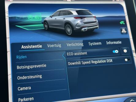 MERCEDES-BENZ GLC 300 e 4M AMG Night Pack, Panorama, 360 Camera, Head-Up Display, Burmester Sound