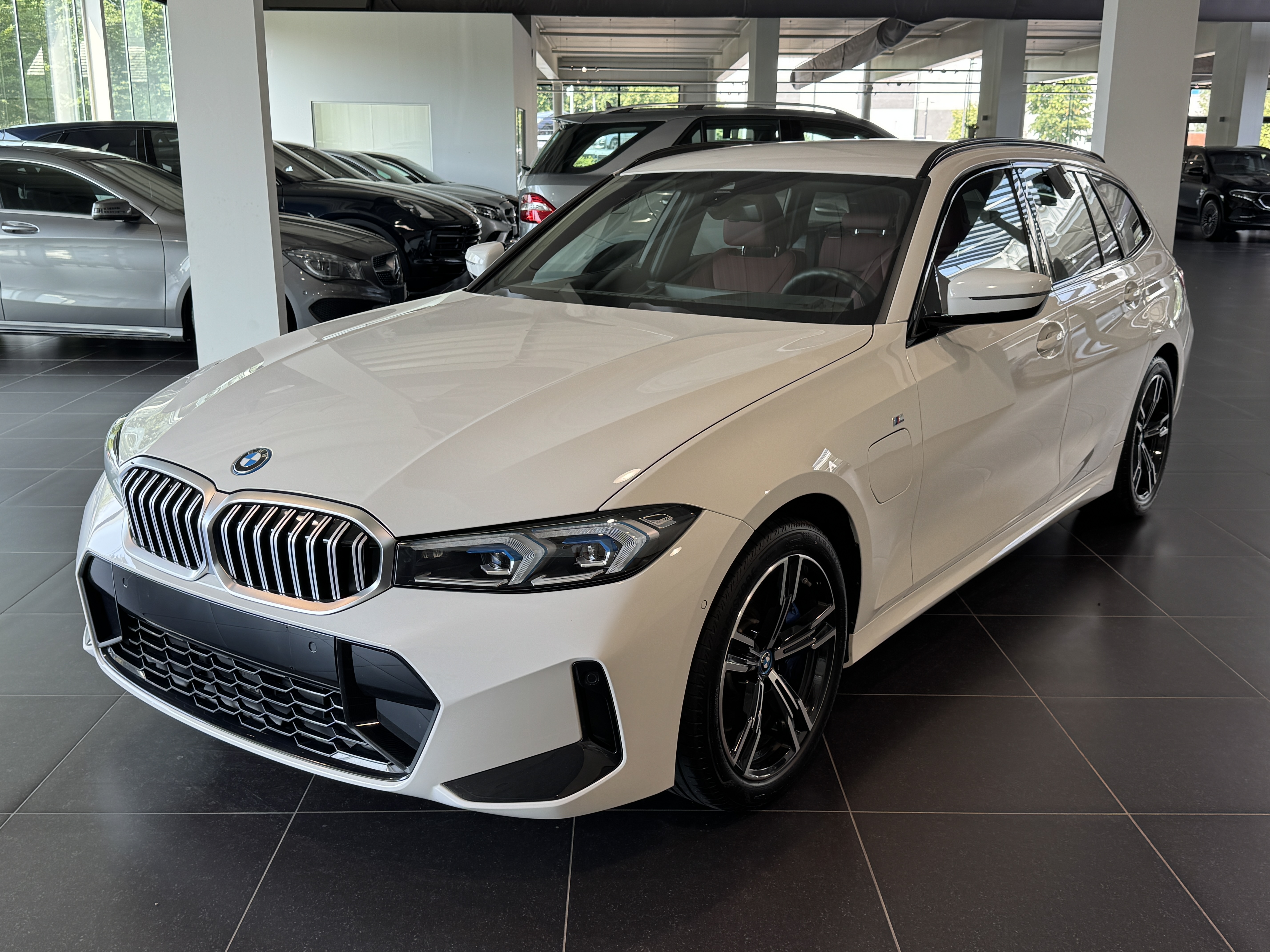 BMW 330 e Touring M Sport Head-Up Display, Camera, Pdc, Led