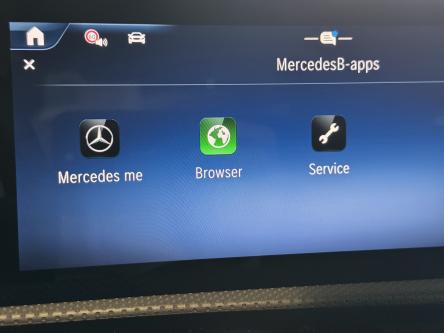 MERCEDES-BENZ CLA 180  