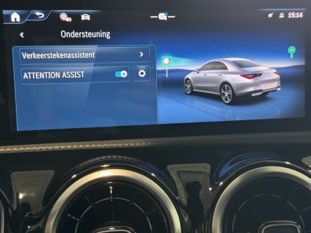 MERCEDES-BENZ CLA 180  