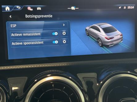 MERCEDES-BENZ CLA 180  